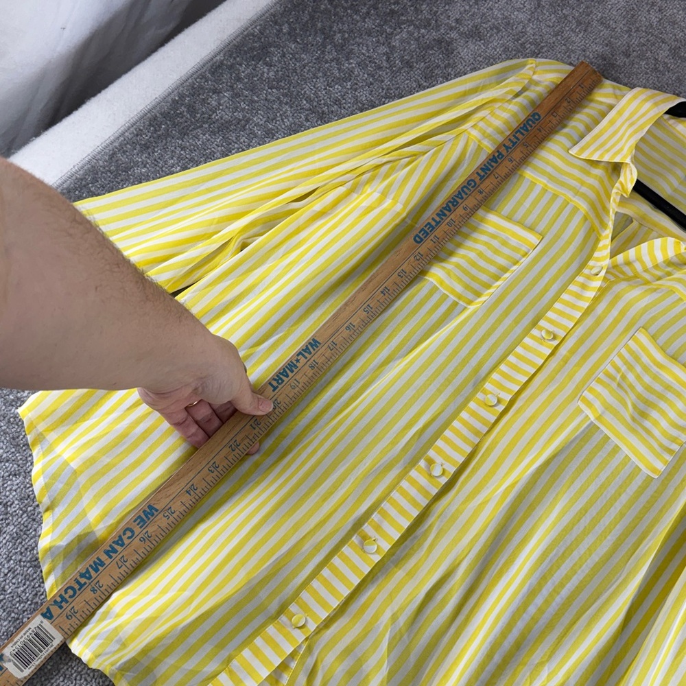 Torrid Long Sleeve Button Up Semi Sheer Yellow White Striped Top Women’s 1 1X - Picture 2 of 9
